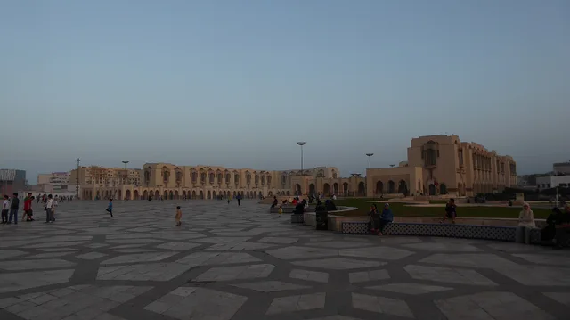 Patio abierto del complejo Hassan II en Casablanca